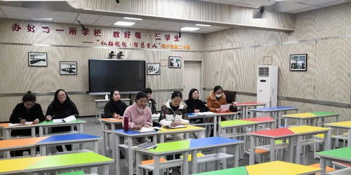 海鹽縣實小集團 推動理想課堂建設，深化學科教學與信息技術融合專題研訓